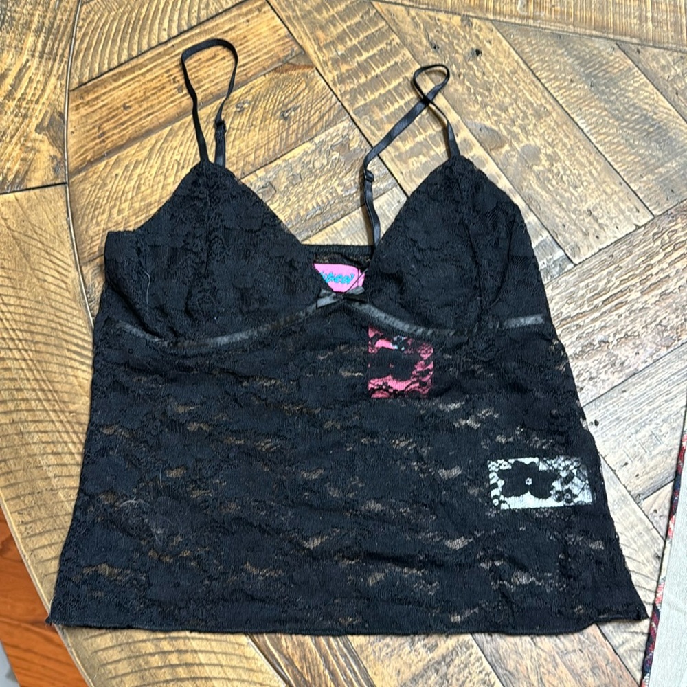 NWT Edikted  women’s size small. Lace tank top